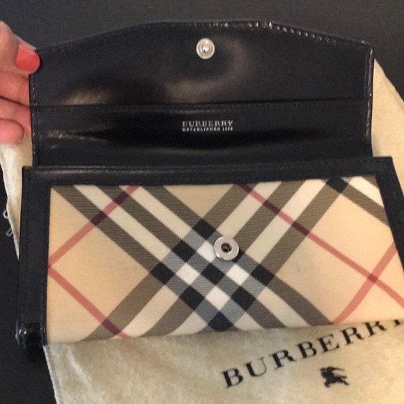 BURBERRY WALLET - Picture 4 of 11